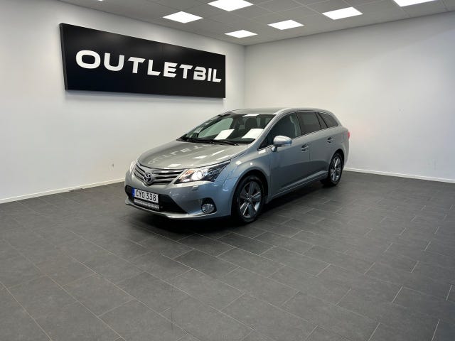 Toyota Avensis 2015