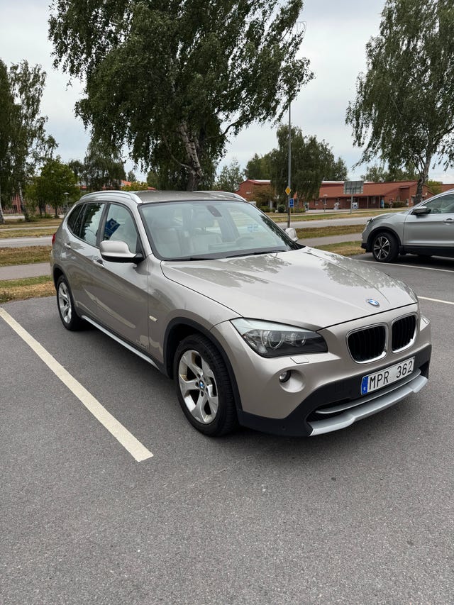 BMW X1 2011