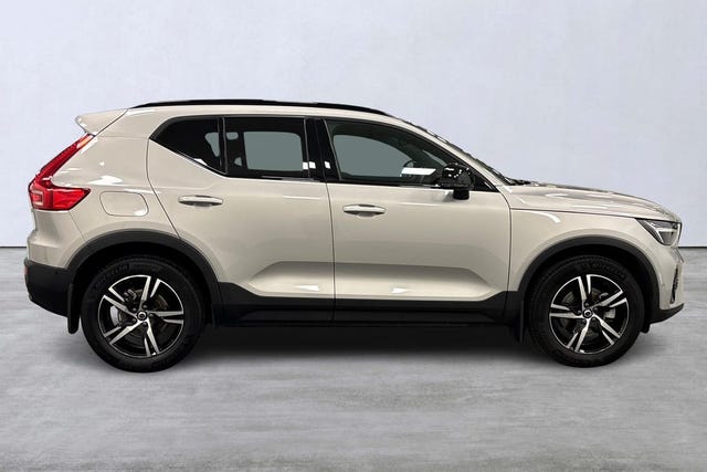 Volvo XC40 2025 – bild 3