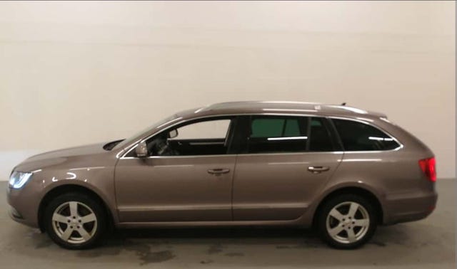 Skoda Superb 2012