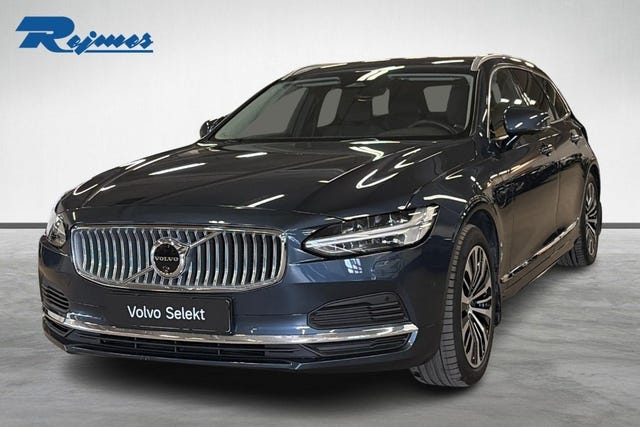 Volvo V90 2025
