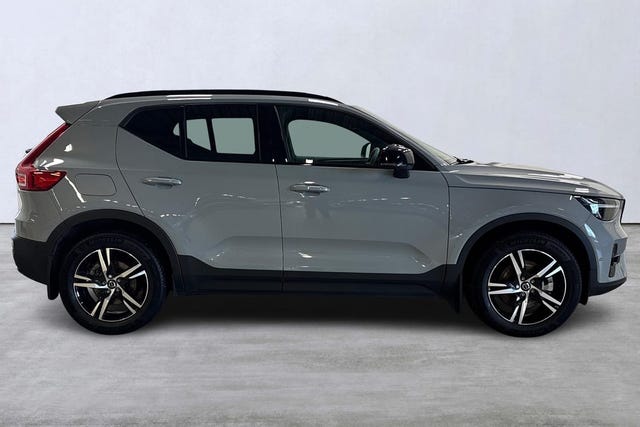 Volvo XC40 2025 – bild 3