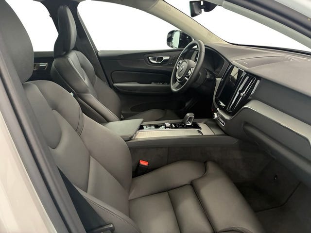 Volvo XC60 2025 – bild 4