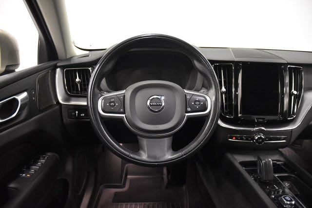 Volvo XC60 2021 – bild 2