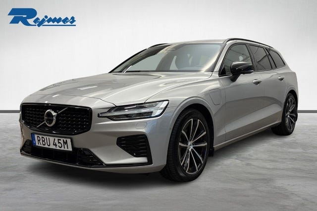 Volvo V60 2025