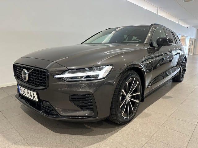 Volvo V60 2025