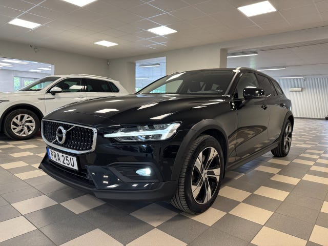 Volvo V60 Cross Country 2022