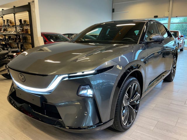 Mazda CX-6e 2026