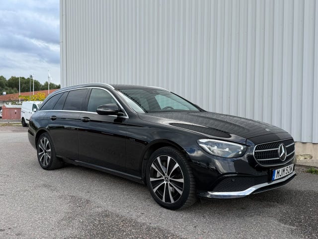 Mercedes-Benz E300 2021