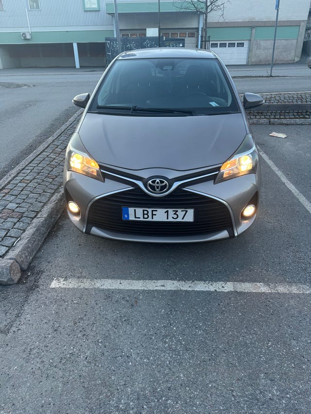 Toyota Yaris 2015