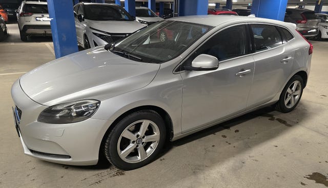Volvo V40 2016