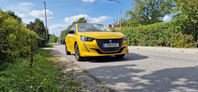 Peugeot 208 2021