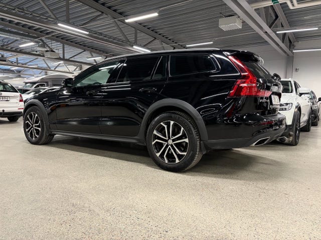 Volvo V60 Cross Country 2020 – bild 3