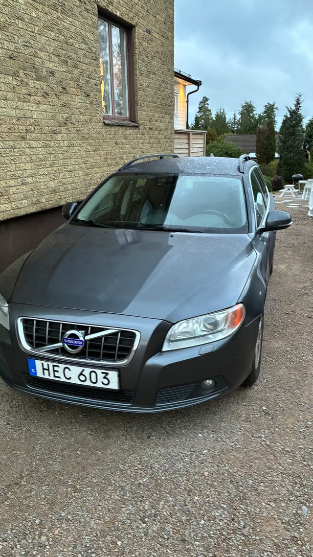 Volvo V70 2012 – bild 2