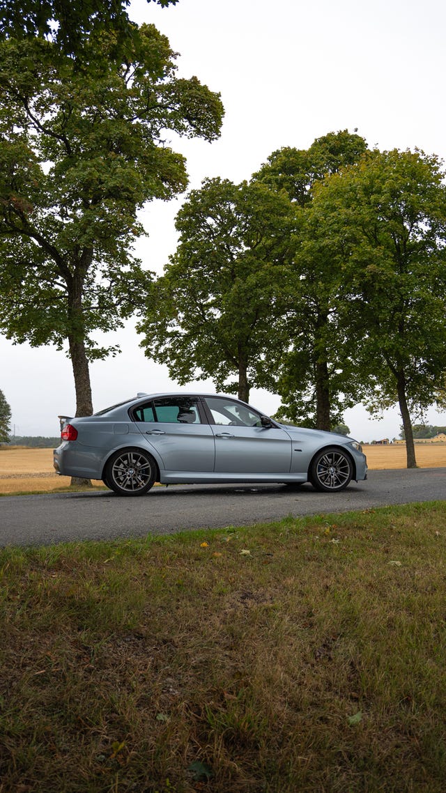 BMW 330d 2011 – bild 3