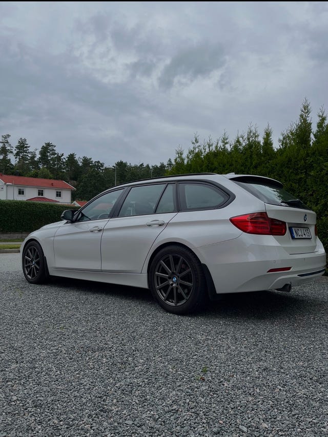 BMW 320d 2013 – bild 2