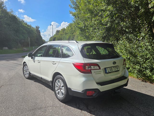 Subaru Outback 2015 – bild 2