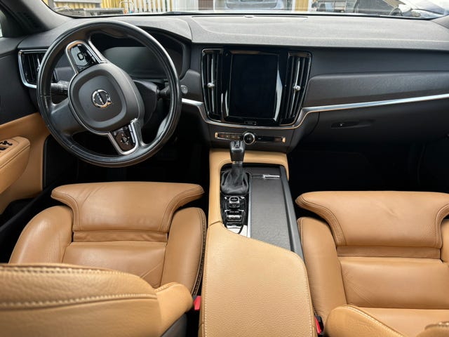 Volvo V90 Cross Country 2017