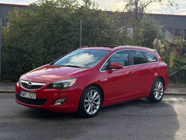 Opel Astra 2012