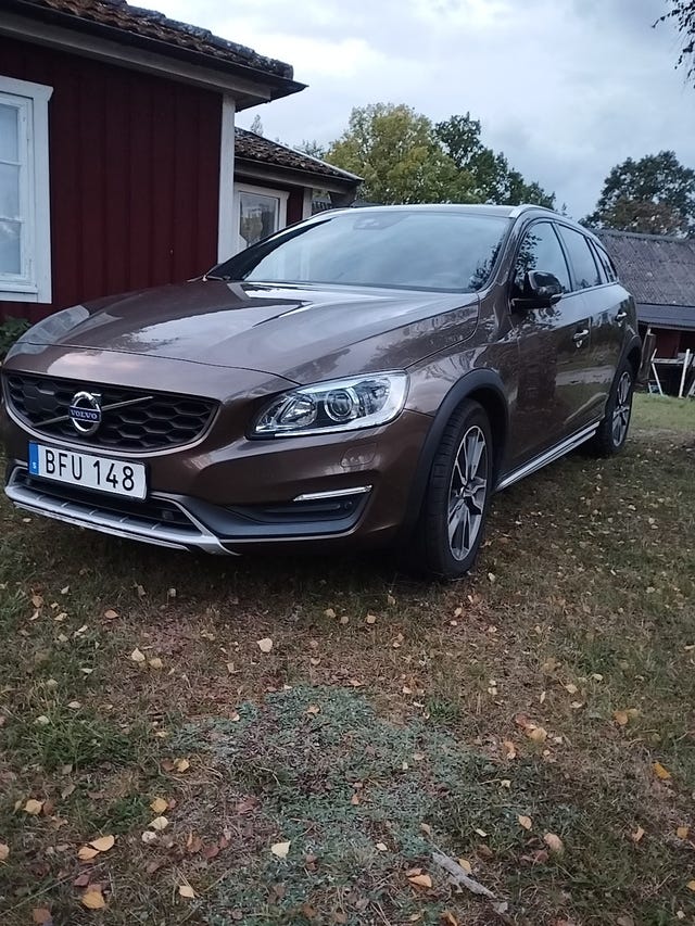 Volvo V60 Cross Country 2016