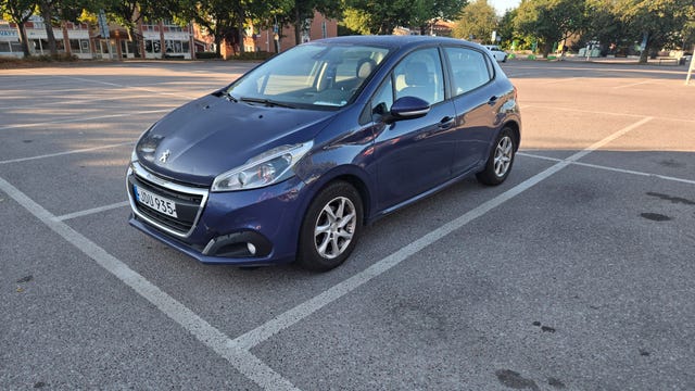 Peugeot 208 2015
