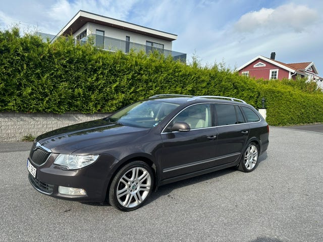 Skoda Superb 2011