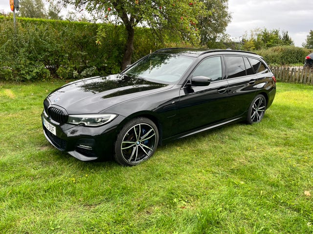 BMW 330e 2021