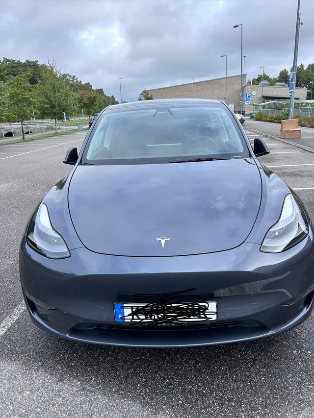 Tesla Model Y 2021