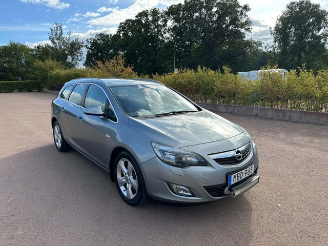 Opel Astra 2012