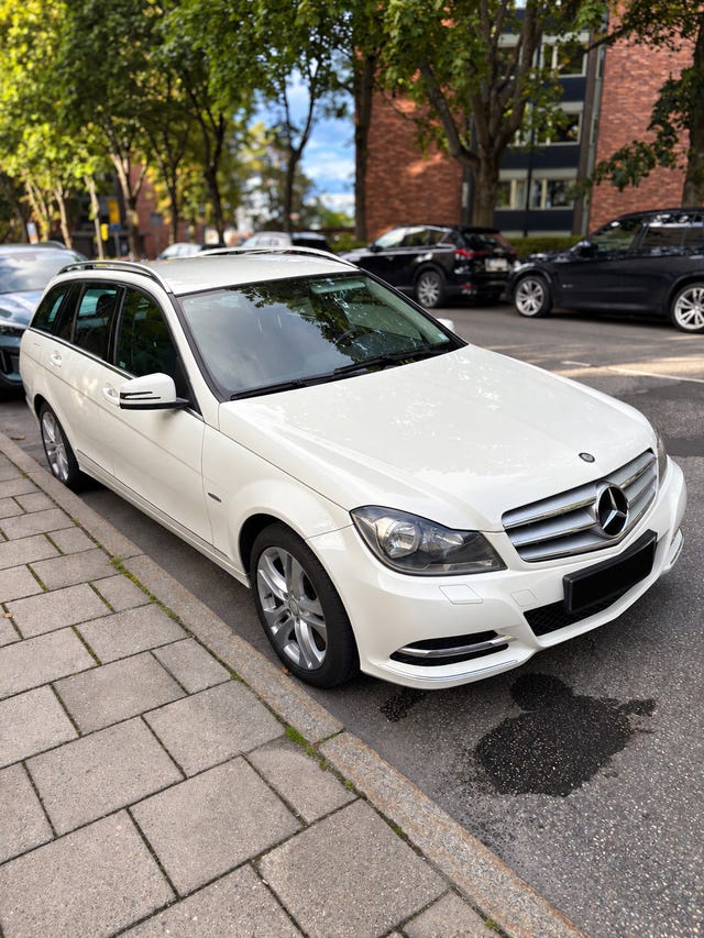 Mercedes-Benz C180 2012