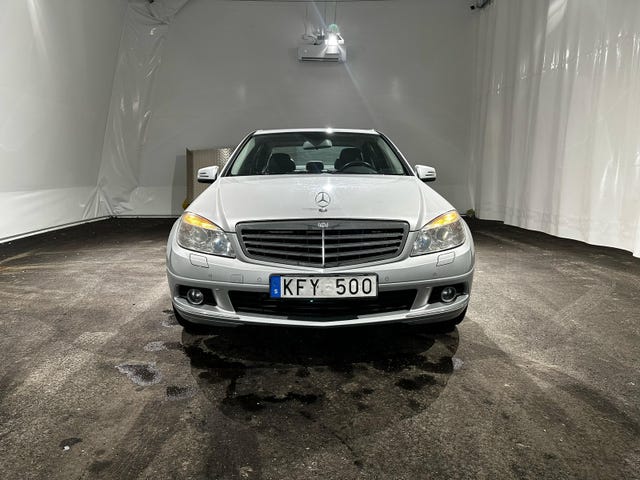 Mercedes-Benz C180 2010
