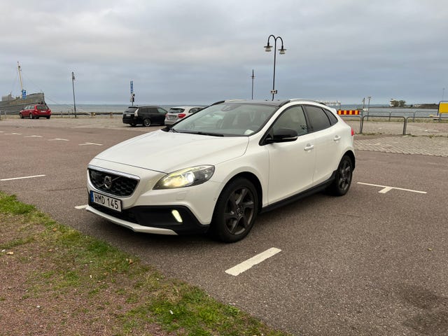 Volvo V40 Cross Country 2015