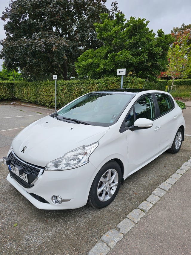 Peugeot 208 2013