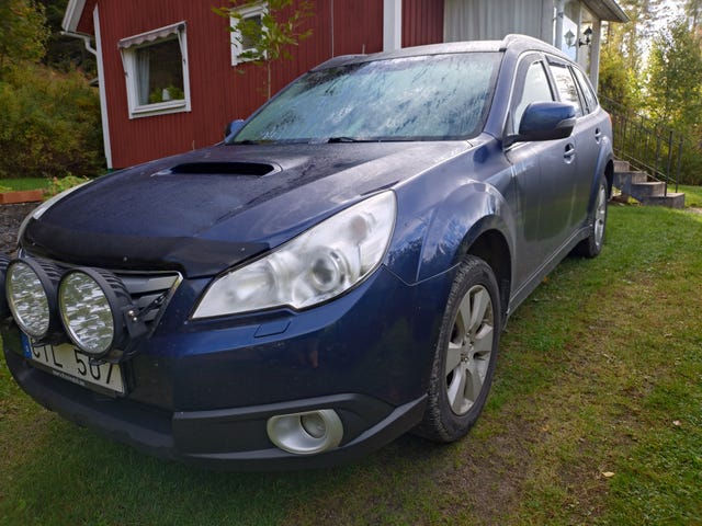 Subaru Outback 2012