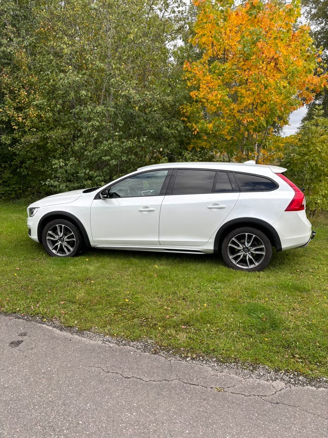 Volvo V60 Cross Country 2016