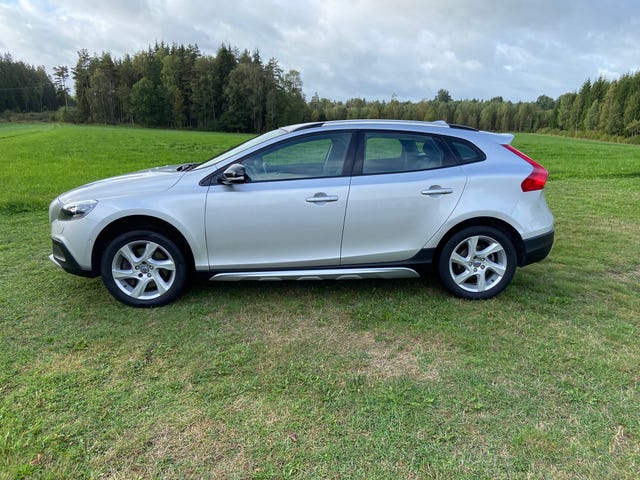 Volvo V40 Cross Country 2013