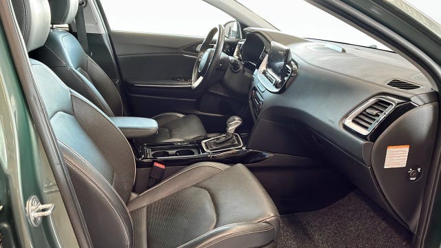 Kia Ceed 2024 – bild 3