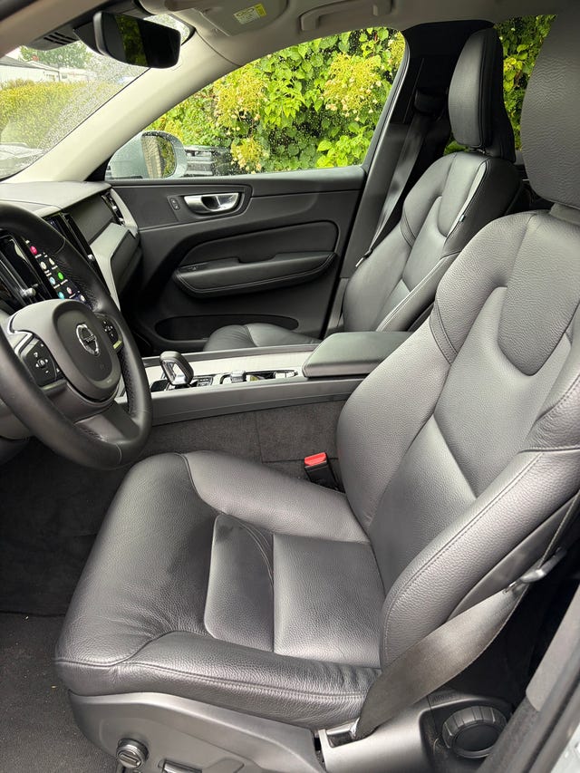 Volvo XC60 2024 – bild 2