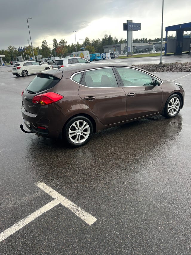 Kia Ceed 2013 – bild 2