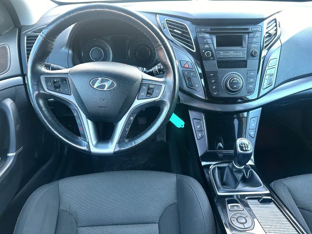 Hyundai i40 — bild 10 av 11