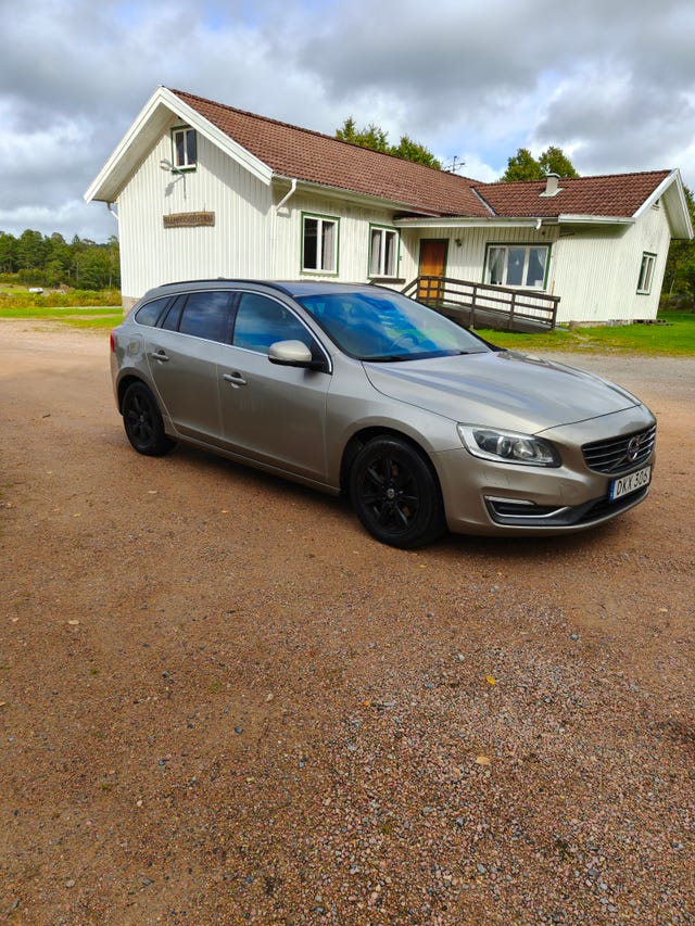 Volvo V60 2015