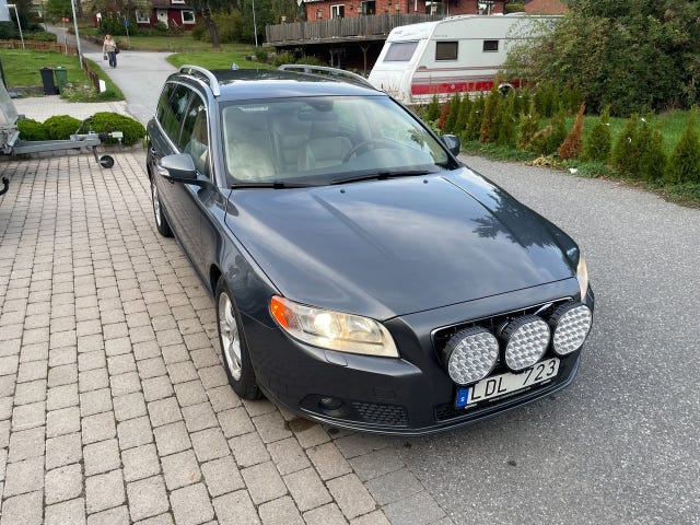 Volvo V70 2011