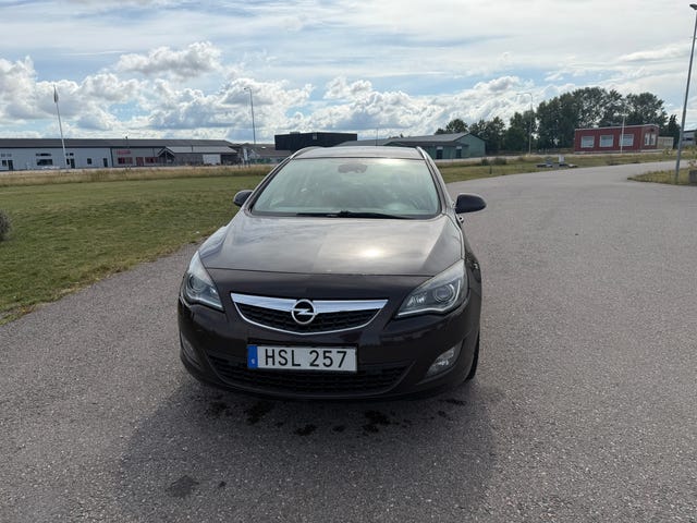 Opel Astra 2012