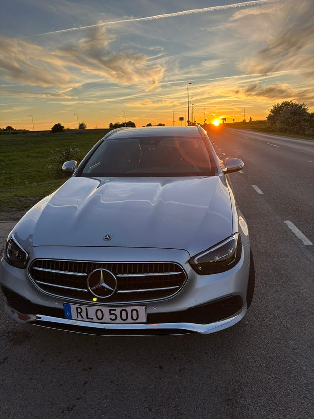 Mercedes-Benz E300 2021