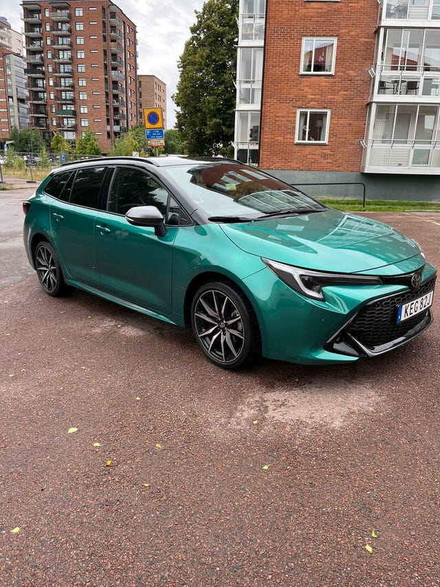 Toyota Corolla 2024 – bild 2
