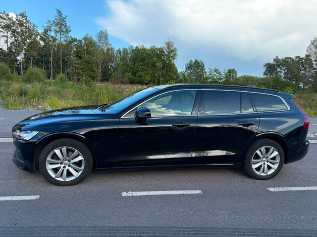 Volvo V60 2022