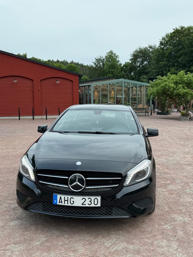 Mercedes-Benz A180 2014