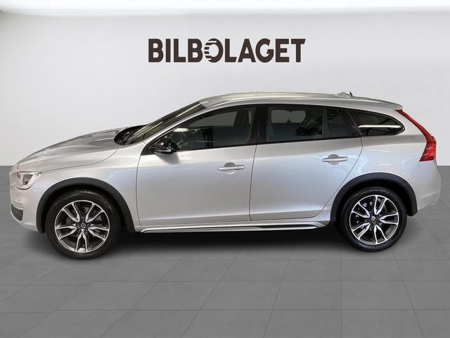 Volvo V60 Cross Country 2017 – bild 4