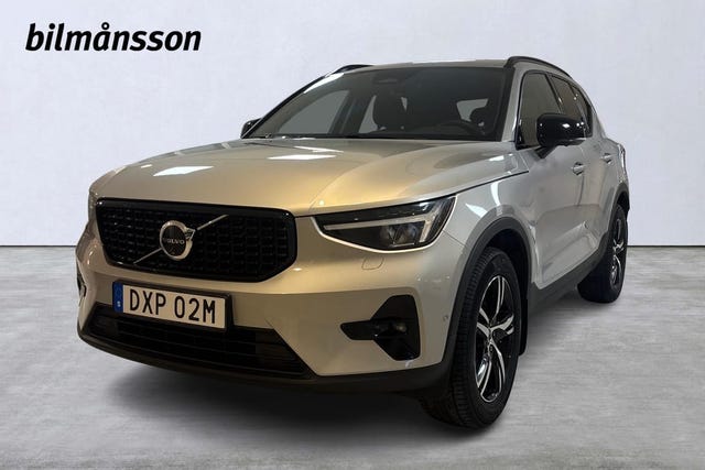 Volvo XC40 2025