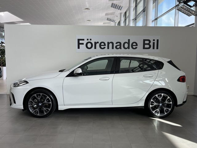 BMW 120 2026 – bild 3